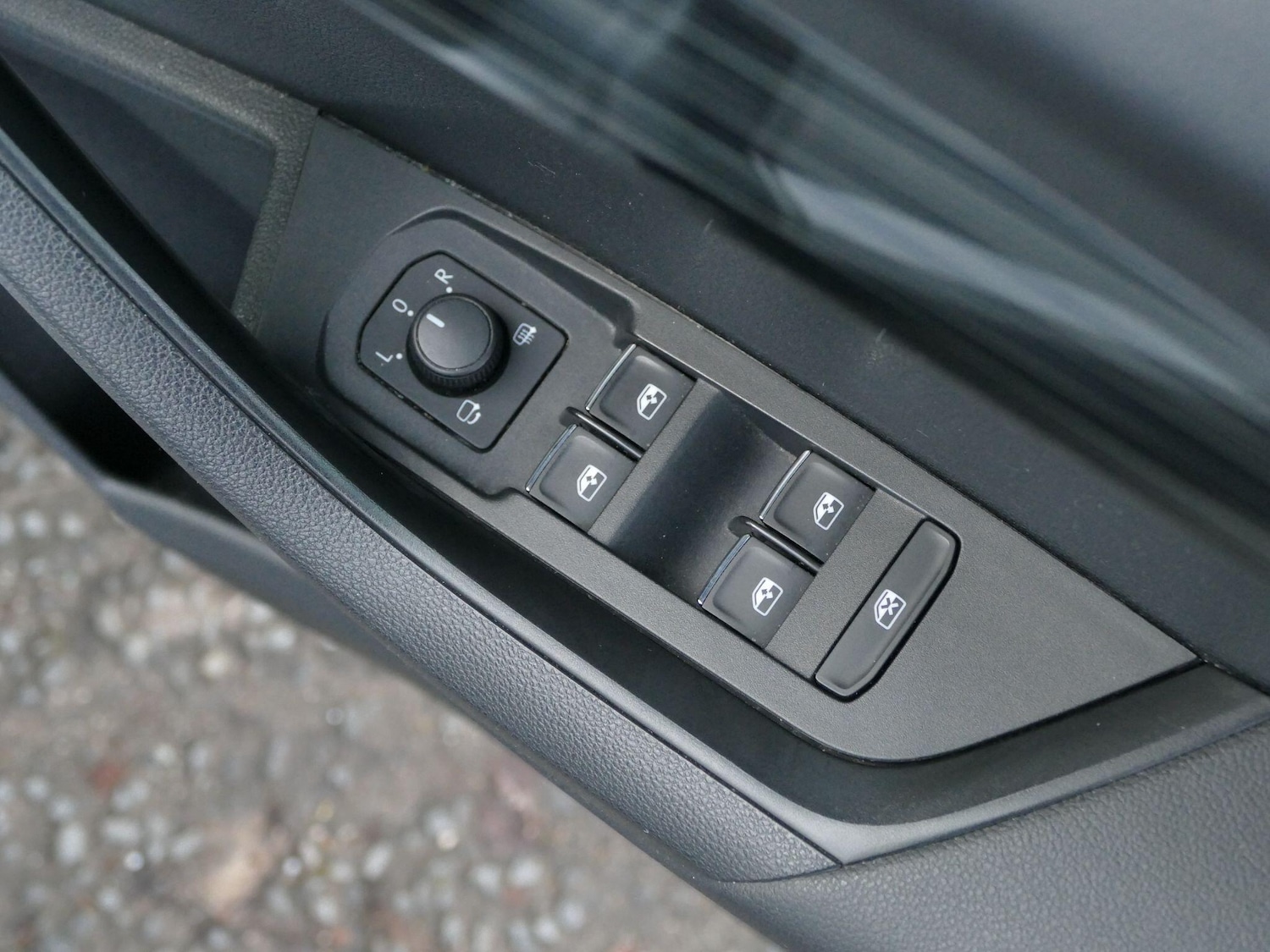 Used Skoda Karoq 2019 for sale - 76701971: Photo 28