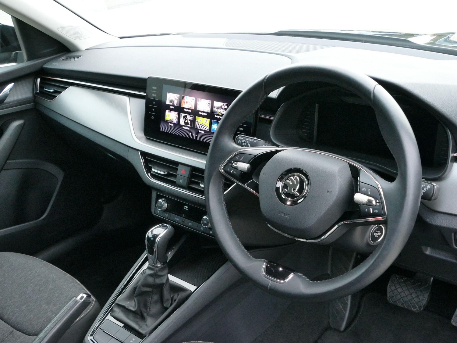 Used Skoda Kamiq 2022 for sale - 76360578: Photo 2
