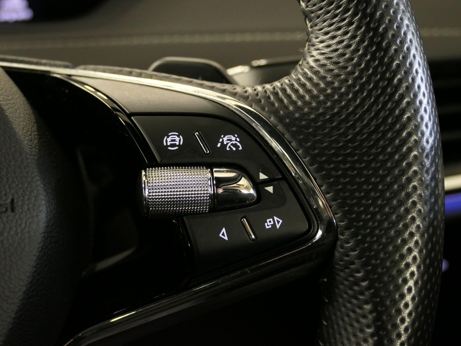 Used Skoda Enyaq 2023 for sale - 76584587: Photo 12