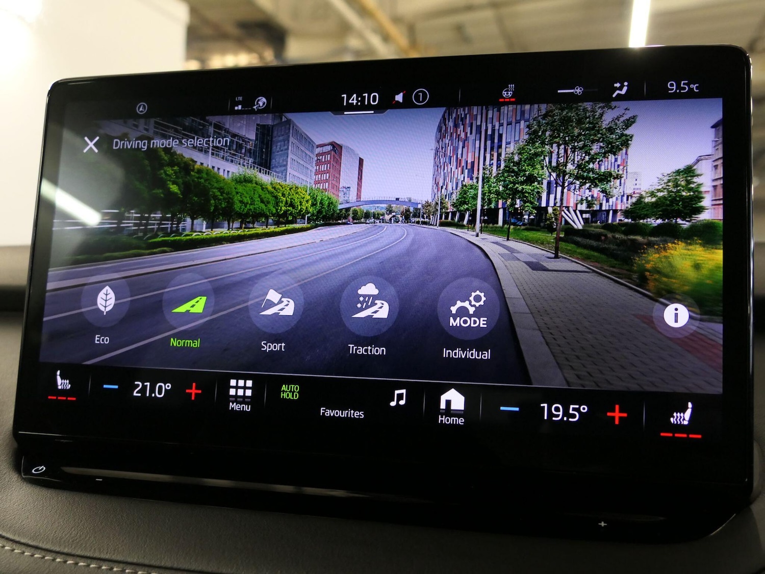 Used Skoda Enyaq 2023 for sale - 76584587: Photo 30