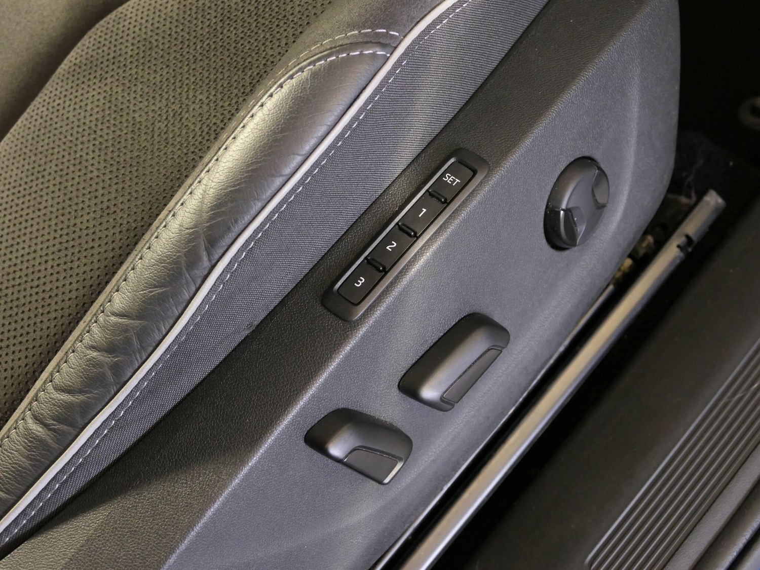 Used Skoda Enyaq 2023 for sale - 76584587: Photo 9