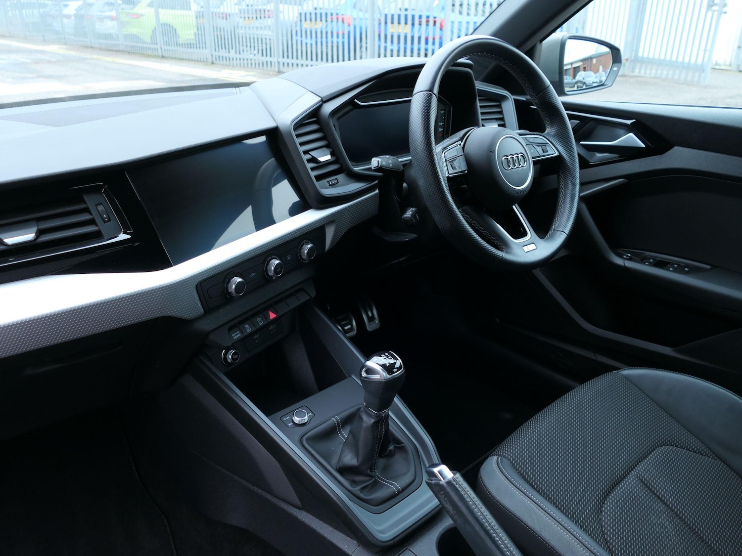 Used Audi A1 2023 for sale - 77330338: Photo 2