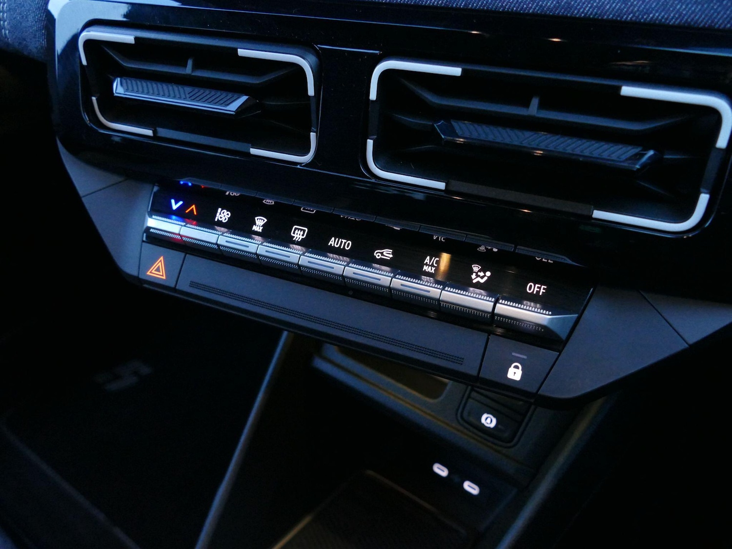 Used Renault 5 2025 for sale - 76886327: Photo 32