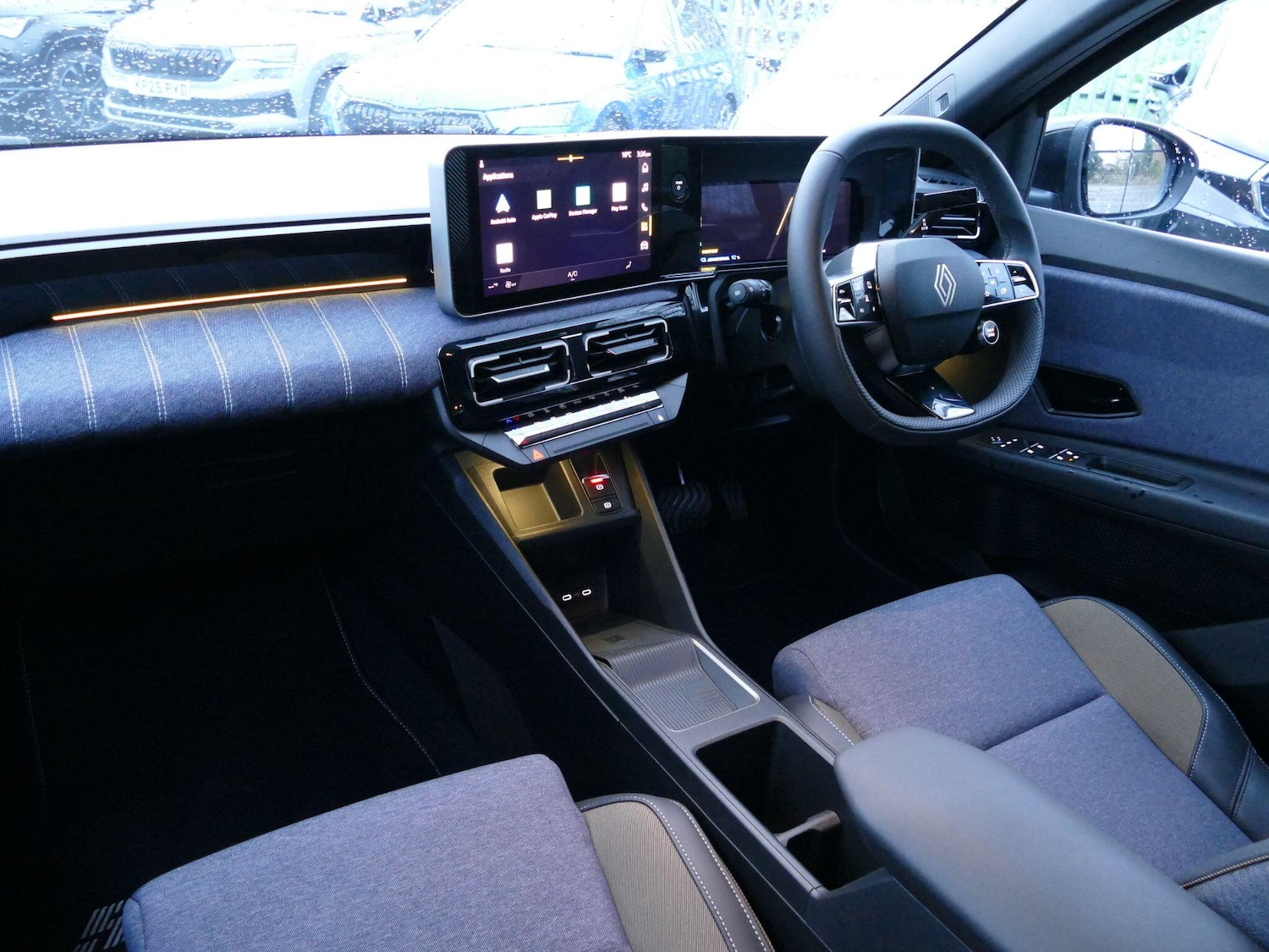 Used Renault 5 2025 for sale - 76886327: Photo 8