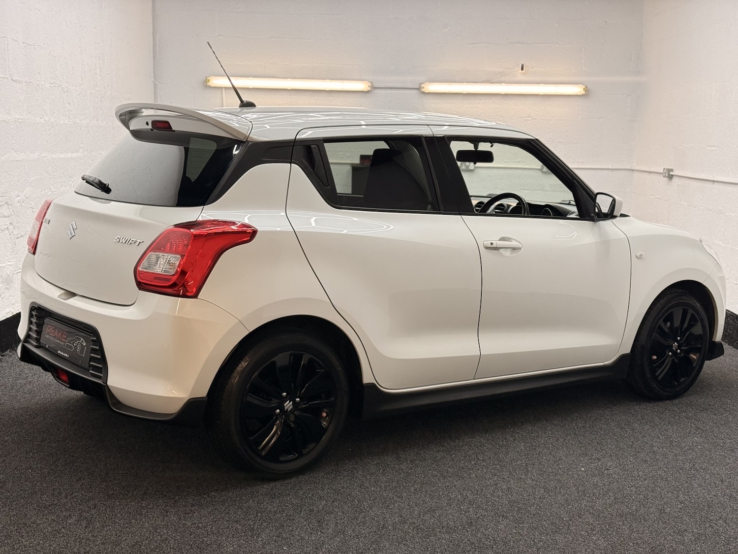 Used Suzuki Swift 2019 for sale - 77162318: Photo 11