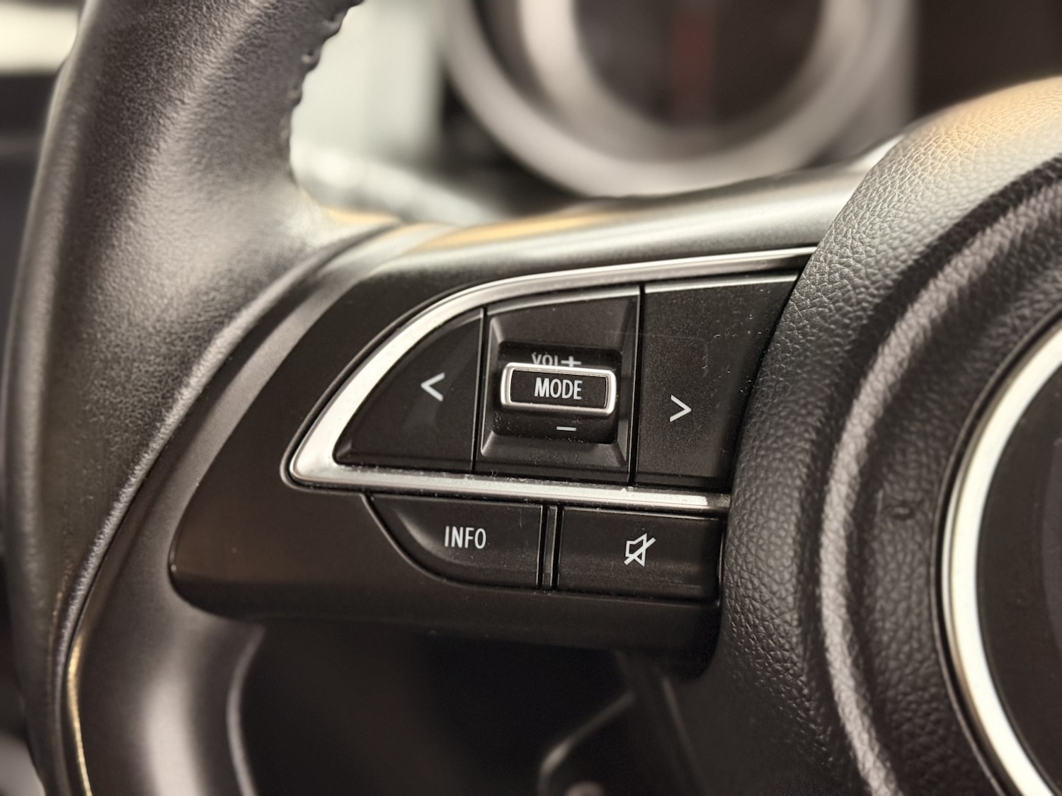 Used Suzuki Swift 2019 for sale - 77162318: Photo 17