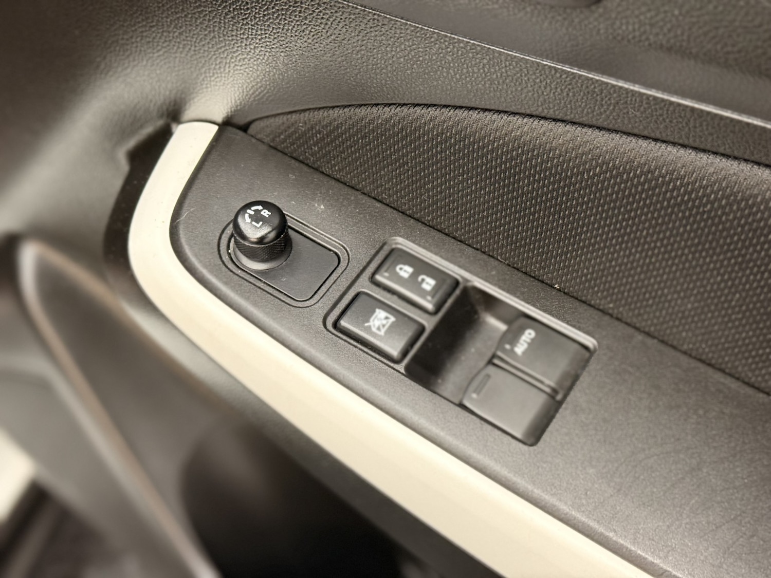 Used Suzuki Swift 2019 for sale - 77162318: Photo 20