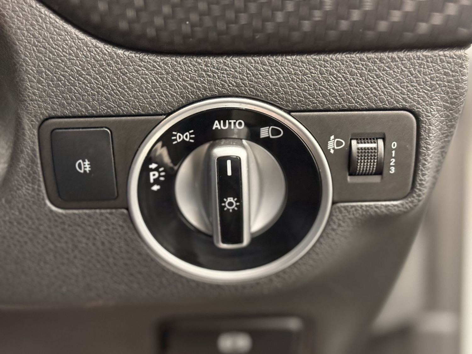 Used Mercedes-Benz A-Class 2016 for sale - 76986825: Photo 27