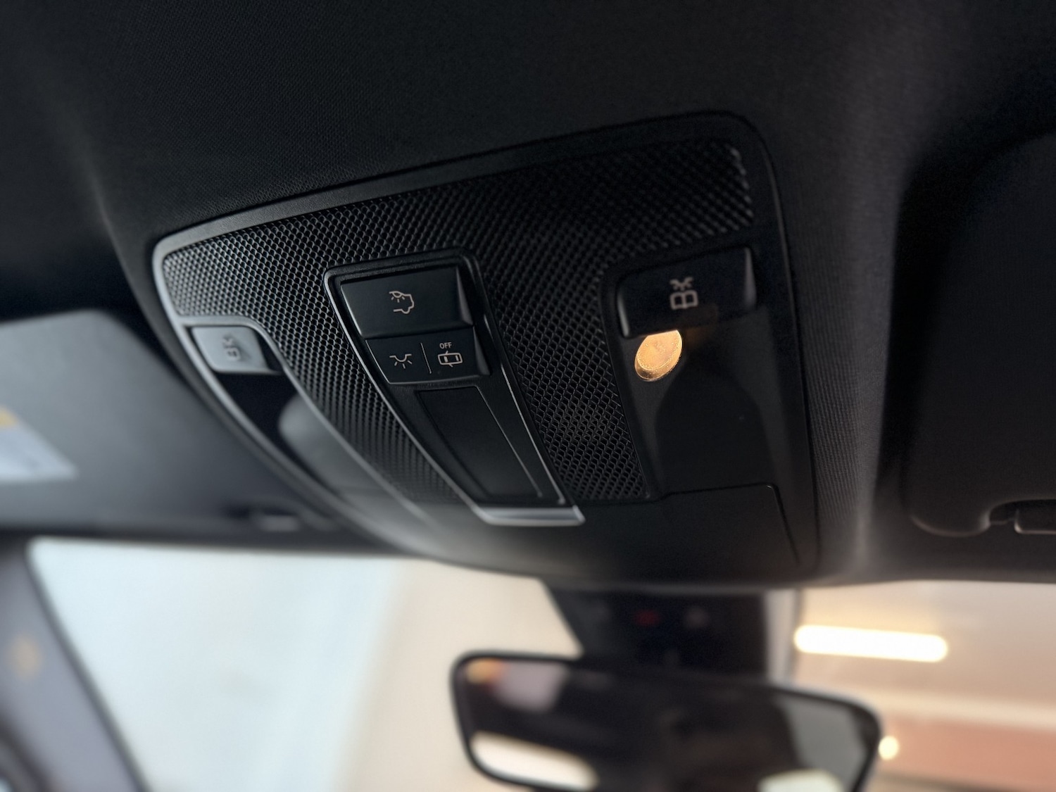 Used Mercedes-Benz A-Class 2016 for sale - 76986825: Photo 40