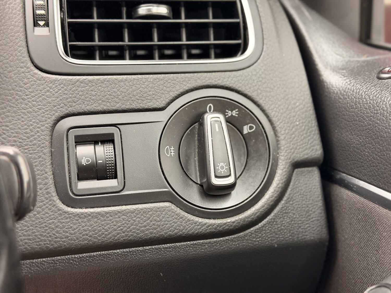 Used Volkswagen Polo 2014 for sale - 77766375: Photo 24