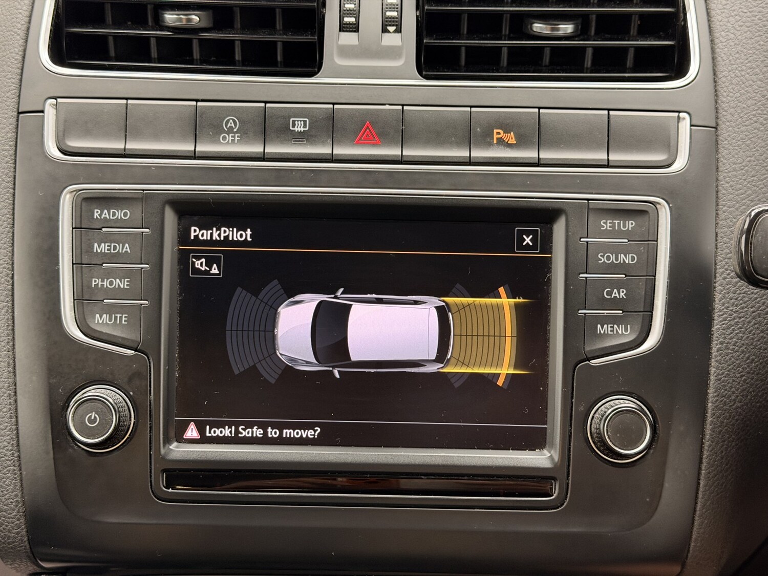 Used Volkswagen Polo 2014 for sale - 77766375: Photo 25