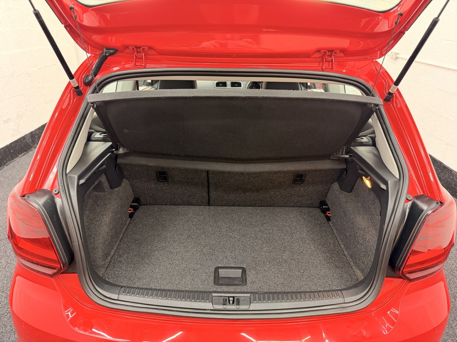 Used Volkswagen Polo 2014 for sale - 77766375: Photo 45