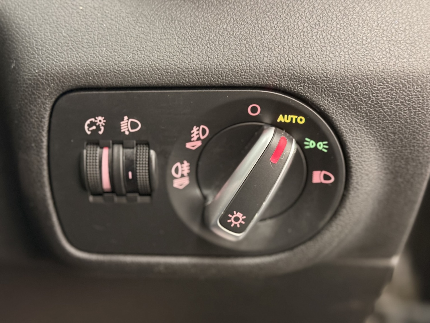 Used Audi A1 2013 for sale - 77038952: Photo 25