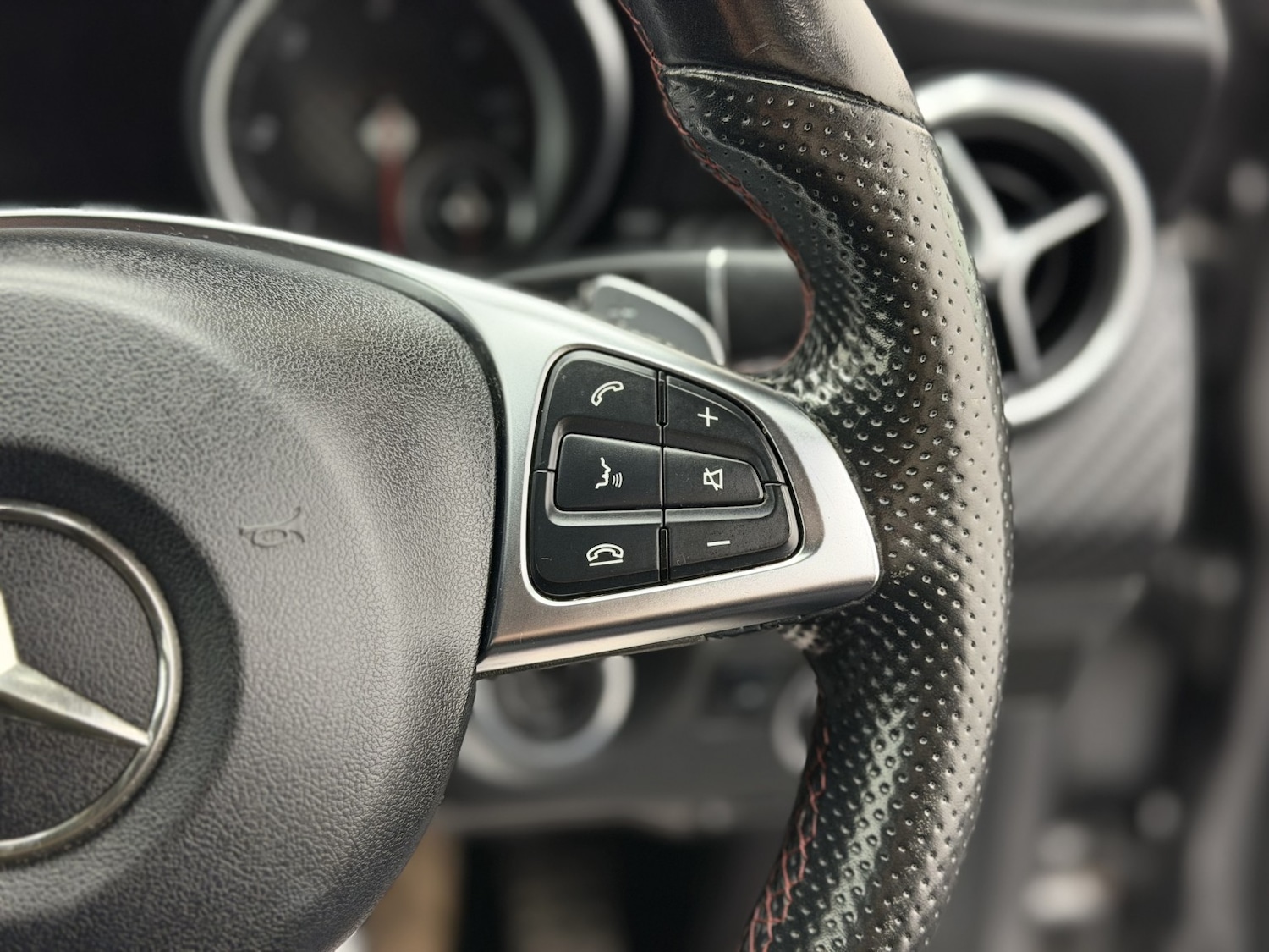 Used Mercedes-Benz A-Class 2015 for sale - 77781742: Photo 16