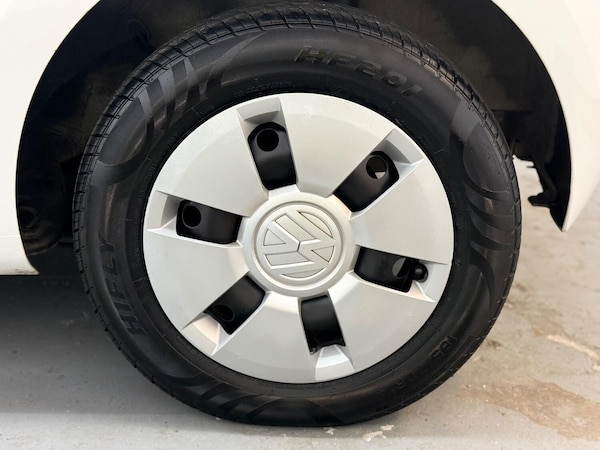 Used Volkswagen up! 2014 for sale - 76312389: Photo 32