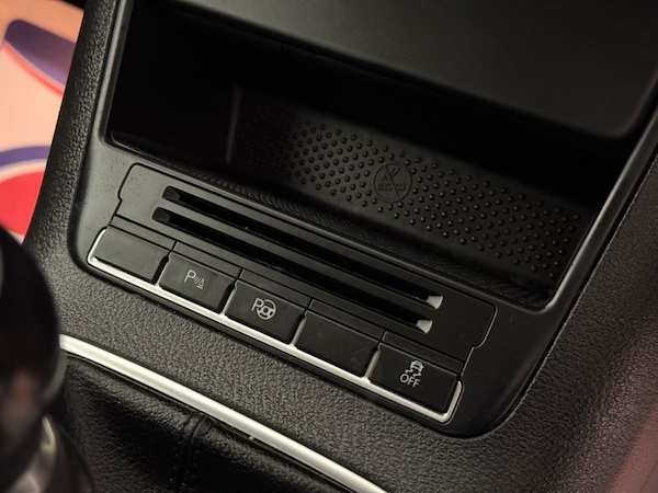 Used Volkswagen Golf Plus 2012 for sale - 75144519: Photo 29