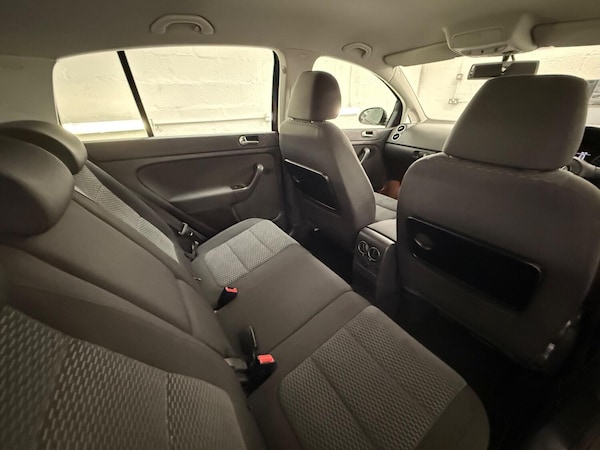 Used Volkswagen Golf Plus 2012 for sale - 75144519: Photo 35
