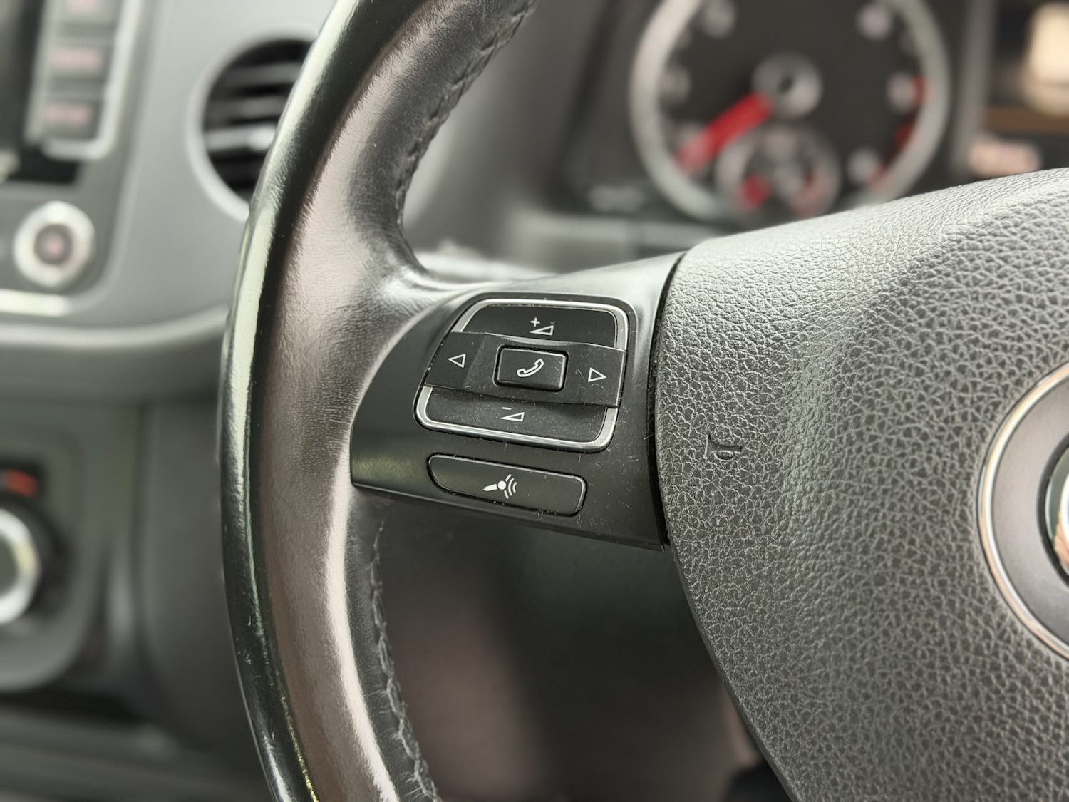 Used Volkswagen Tiguan 2014 for sale - 77662254: Photo 22