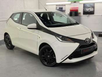 2016 - 1.0 VVT-i x-play 5-Door