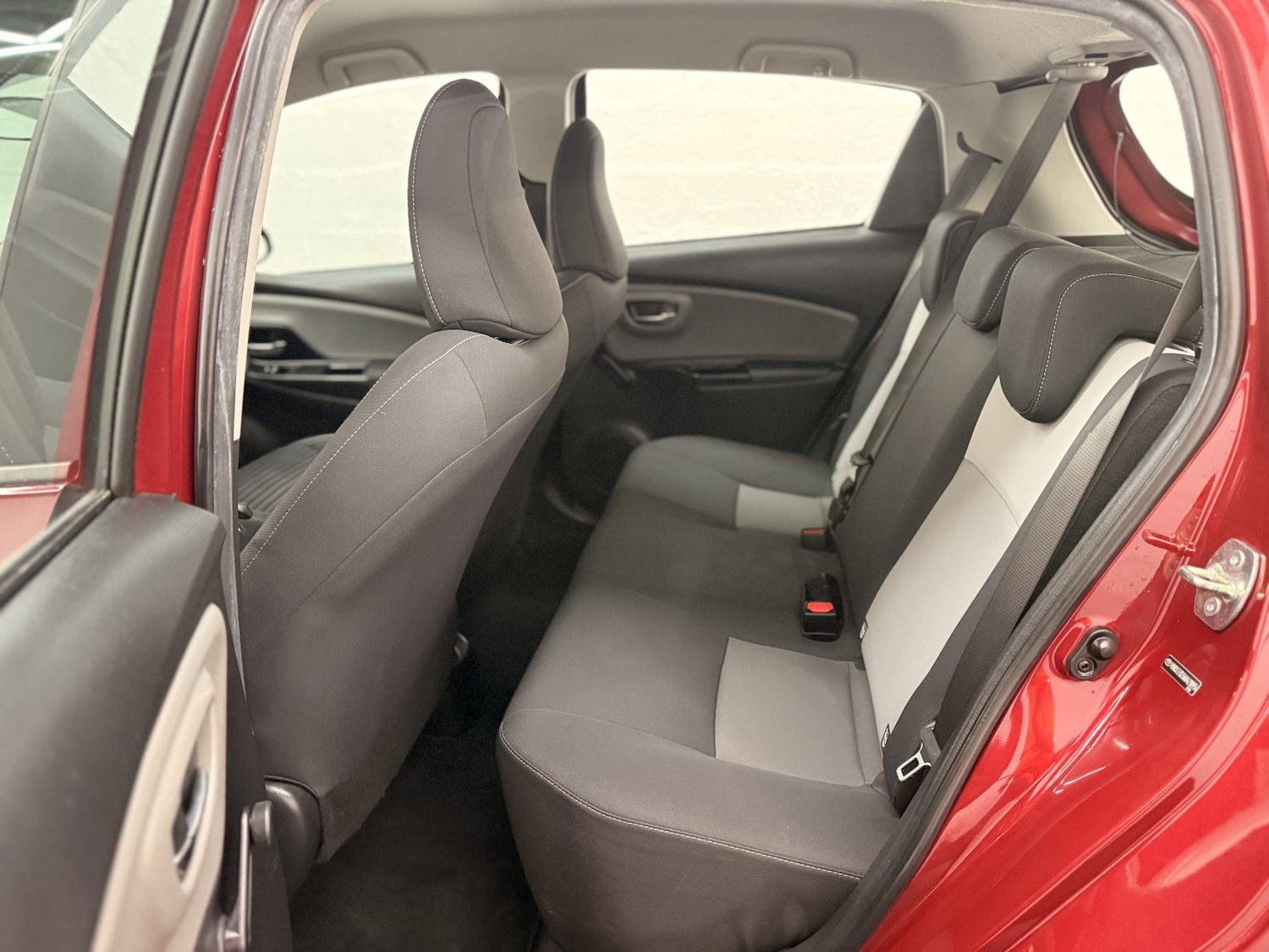 Used Toyota Yaris 2020 for sale - 77228203: Photo 27