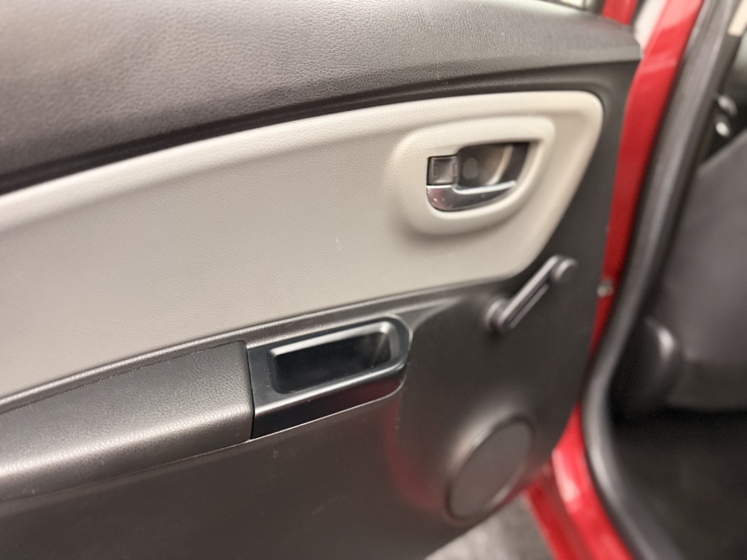 Used Toyota Yaris 2020 for sale - 77228203: Photo 36