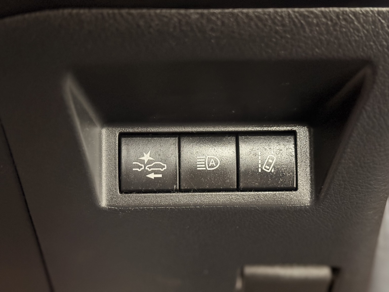 Used Toyota Yaris 2020 for sale - 77228203: Photo 41