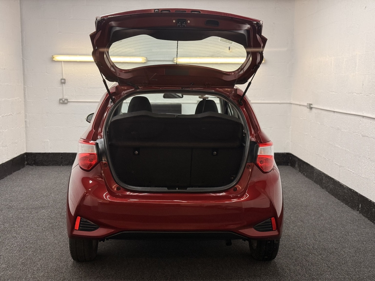 Used Toyota Yaris 2020 for sale - 77228203: Photo 44