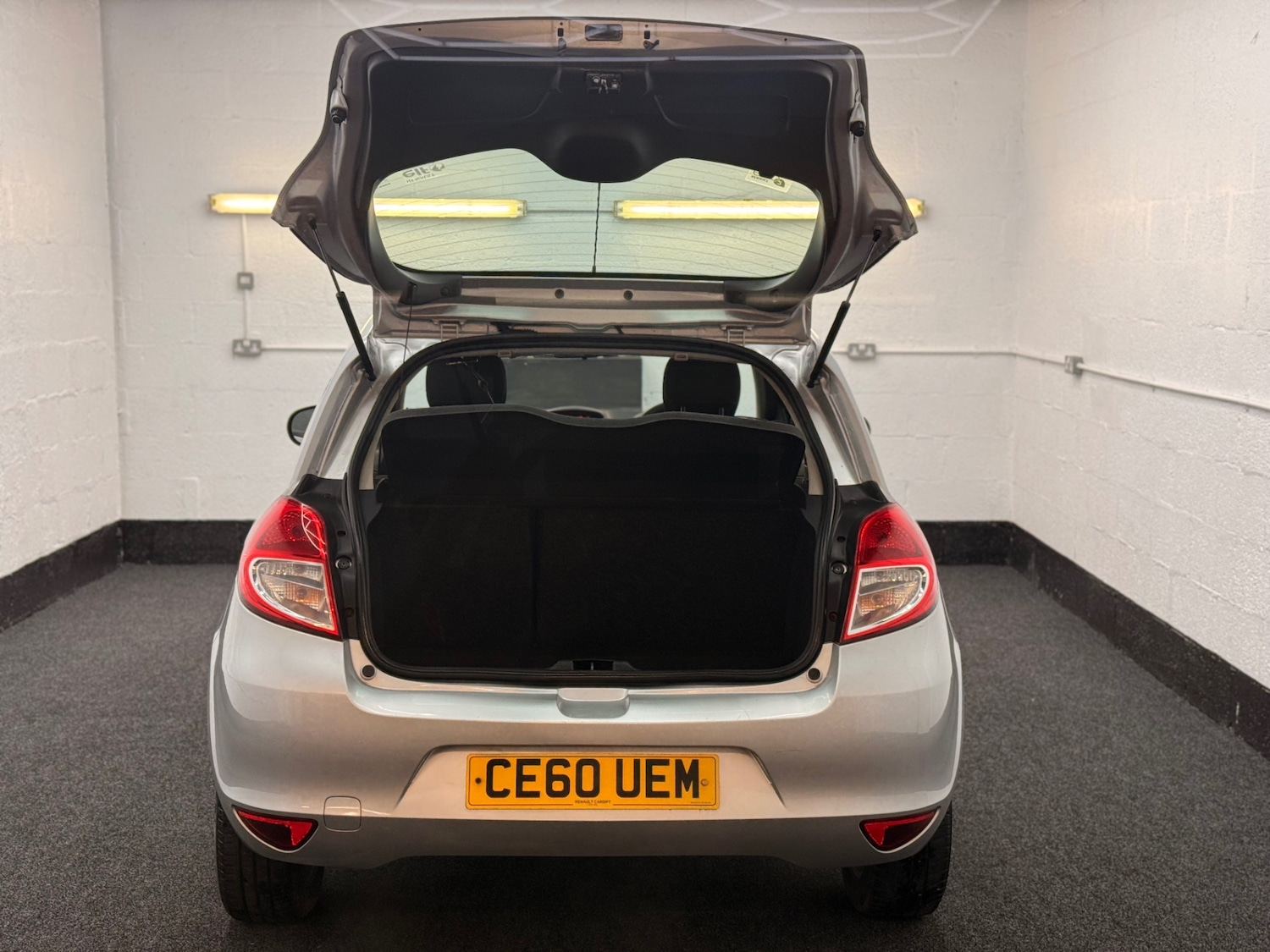 Used Renault Clio 2010 for sale - 77329206: Photo 21