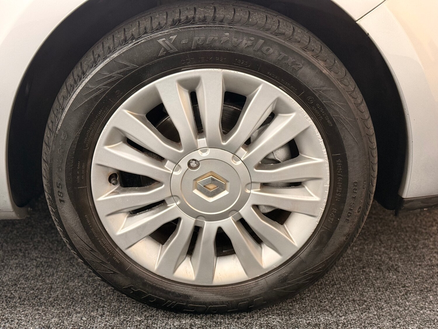 Used Renault Clio 2010 for sale - 77329206: Photo 25