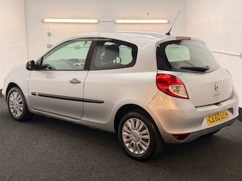 Used Renault Clio 2010 for sale - 77329206: Photo