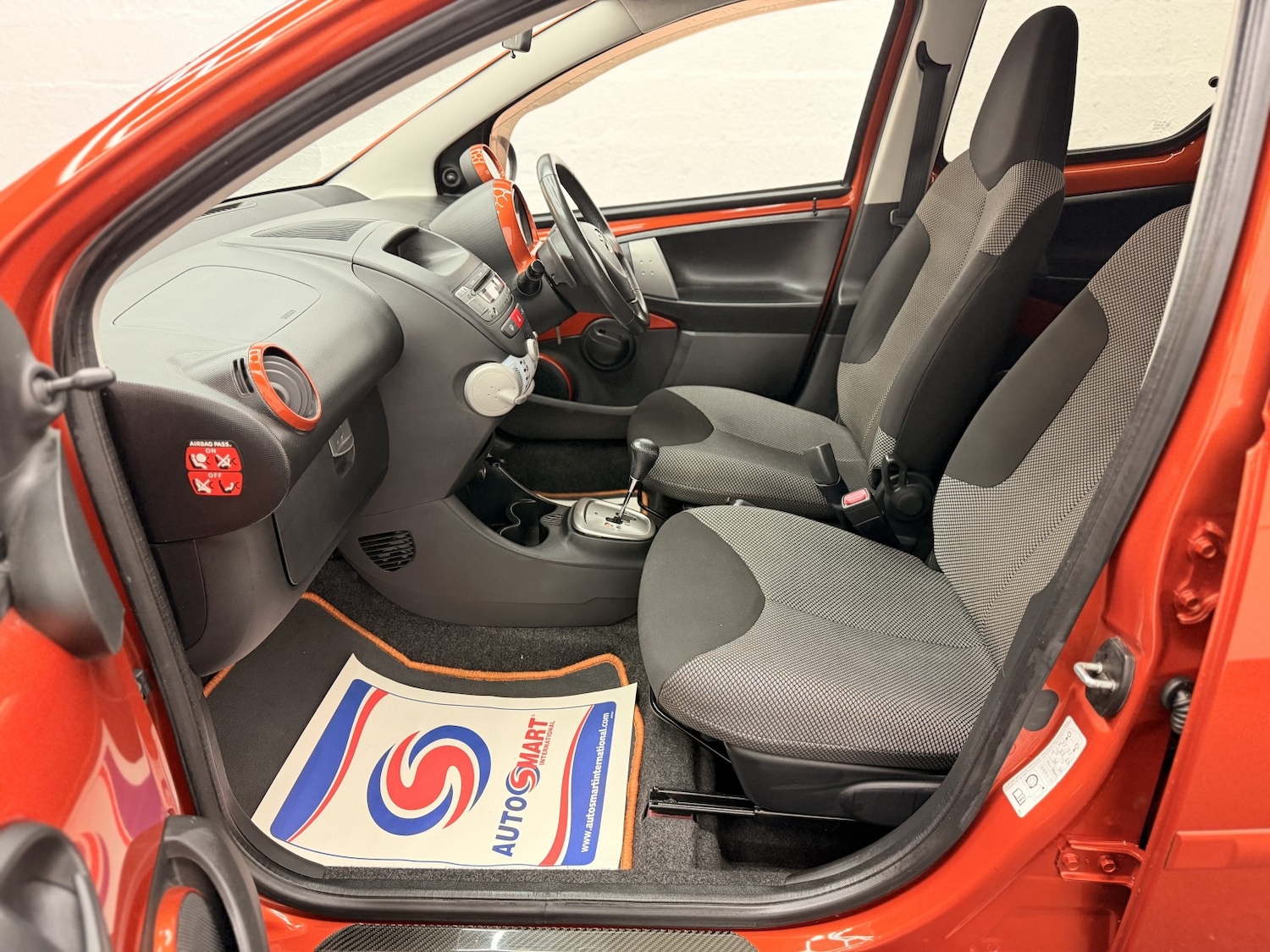 Used Toyota AYGO 2013 for sale - 77516116: Photo 15