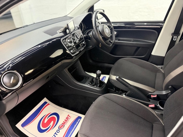 Used Volkswagen up! 2014 for sale - 76198237: Photo 17