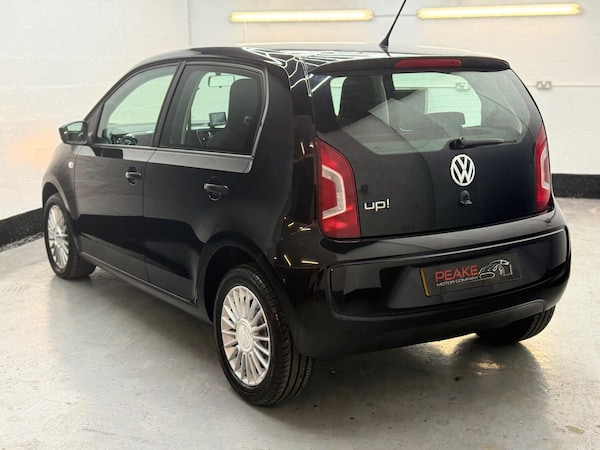 Used Volkswagen up! 2014 for sale - 76198237: Photo 2