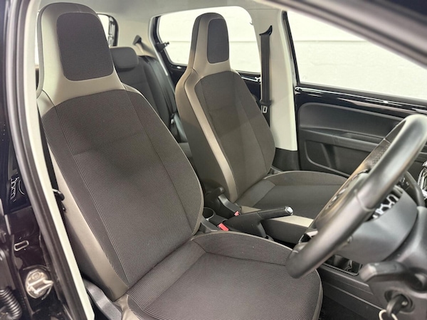 Used Volkswagen up! 2014 for sale - 76198237: Photo 31