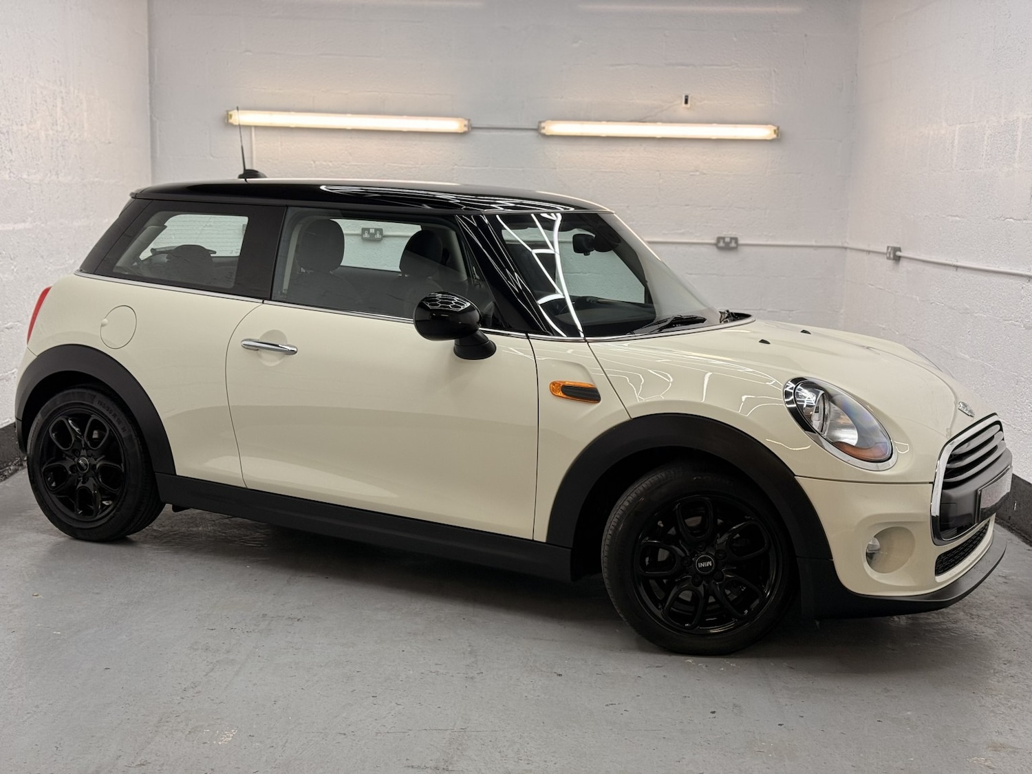 Used MINI Hatch 2017 for sale - 76571216: Photo 22