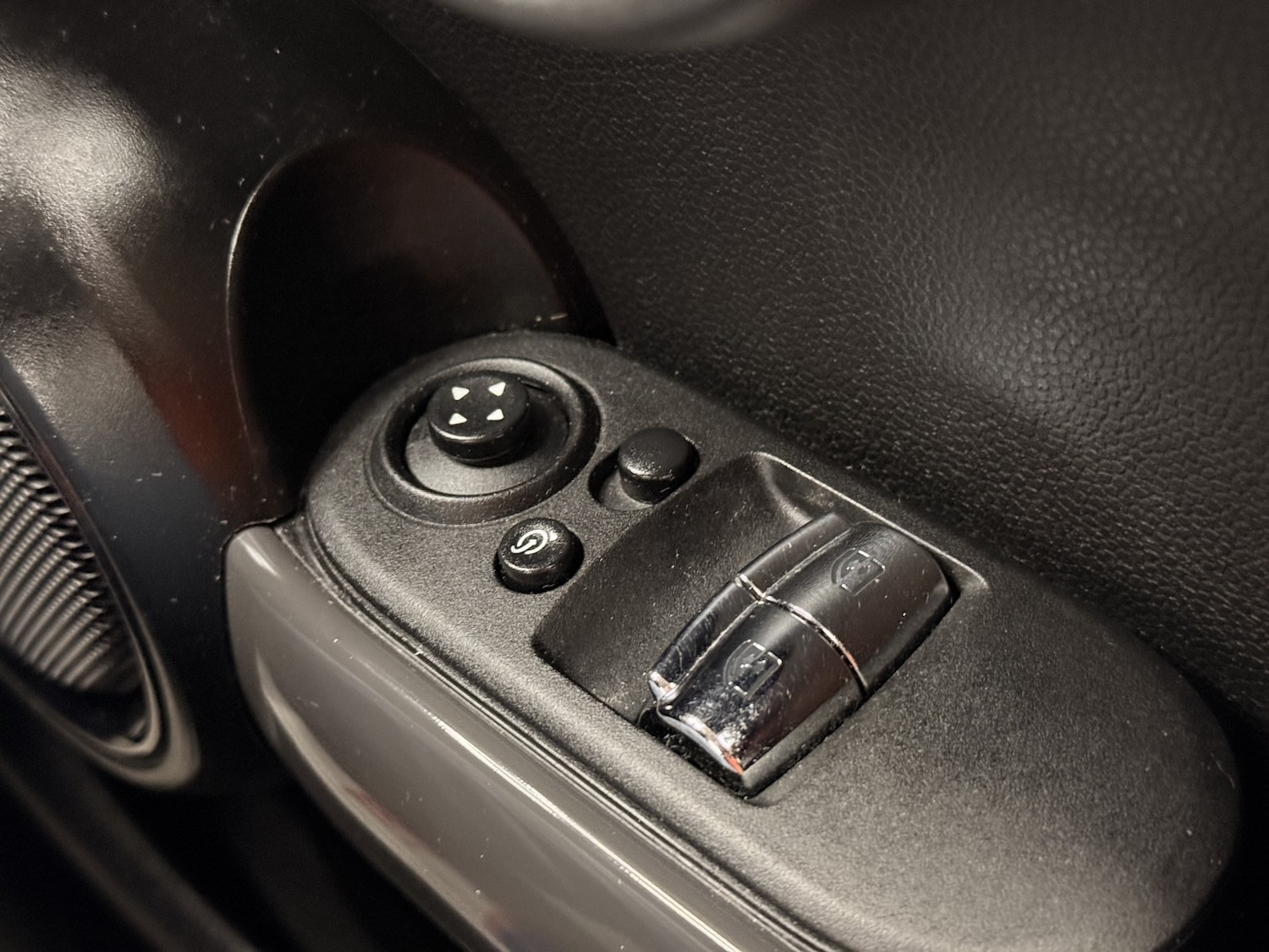 Used MINI Hatch 2017 for sale - 76571216: Photo 24