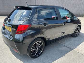Used Toyota Yaris 2015 for sale - 74967478: Photo