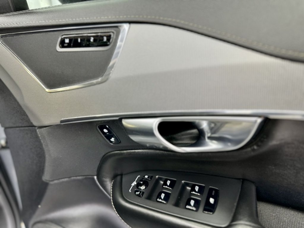 Used Volvo XC90 2018 for sale - 78056436: Photo 28