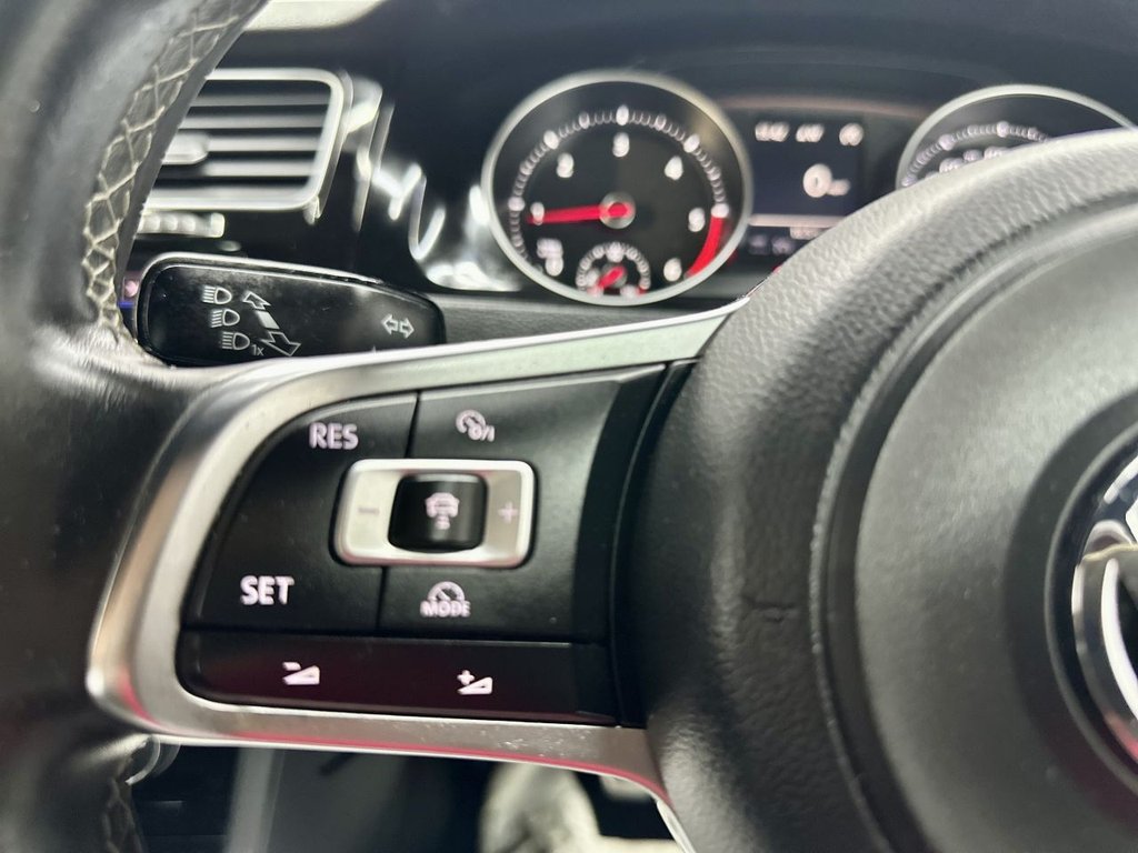Used Volkswagen Golf 2016 for sale - 76372468: Photo 24