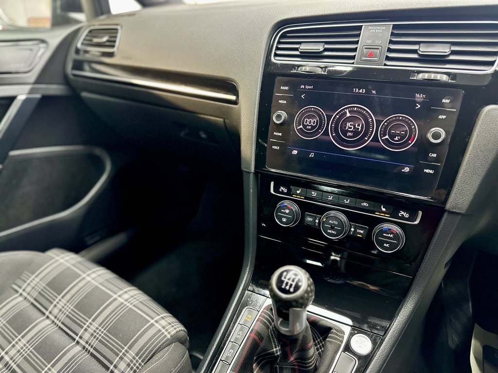 Used Volkswagen Golf 2016 for sale - 76372468: Photo 34