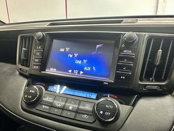 Used Toyota RAV4 2016 for sale - 75565062: Photo 31
