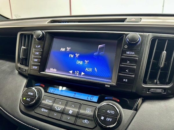 Used Toyota RAV4 2016 for sale - 75565062: Photo 32
