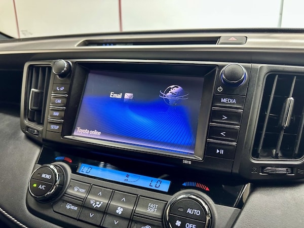 Used Toyota RAV4 2016 for sale - 75565062: Photo 33