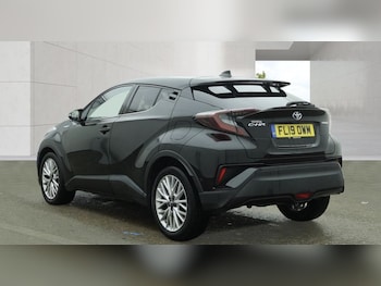 Used Toyota C-HR 2019 for sale - 78570199: Photo