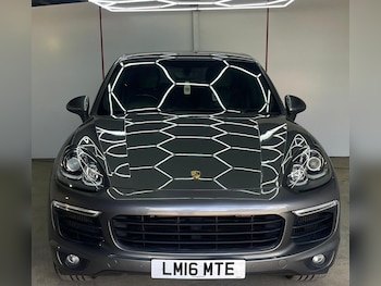 Used Porsche Cayenne 2016 for sale - 79059264: Photo