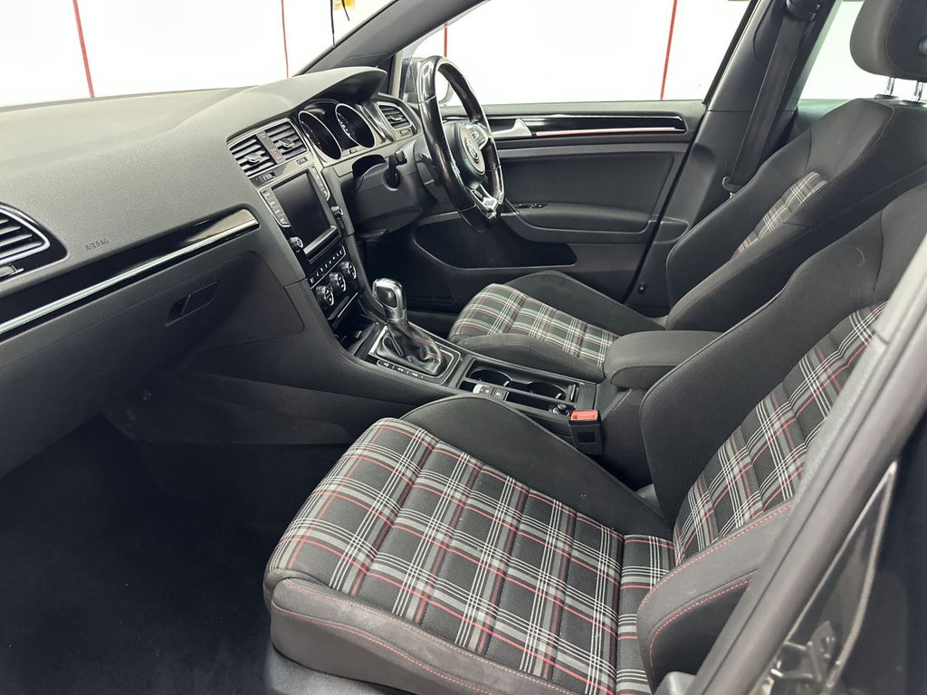 Used Volkswagen Golf 2016 for sale - 78181682: Photo 24