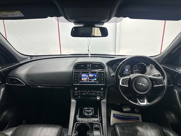 Used Jaguar F-Pace 2017 for sale - 75619504: Photo 18