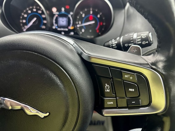 Used Jaguar F-Pace 2017 for sale - 75619504: Photo 20