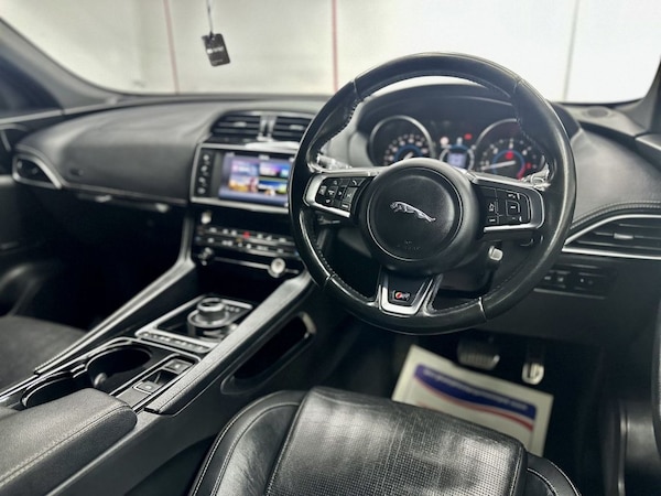 Used Jaguar F-Pace 2017 for sale - 75619504: Photo 21