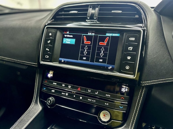 Used Jaguar F-Pace 2017 for sale - 75619504: Photo 26